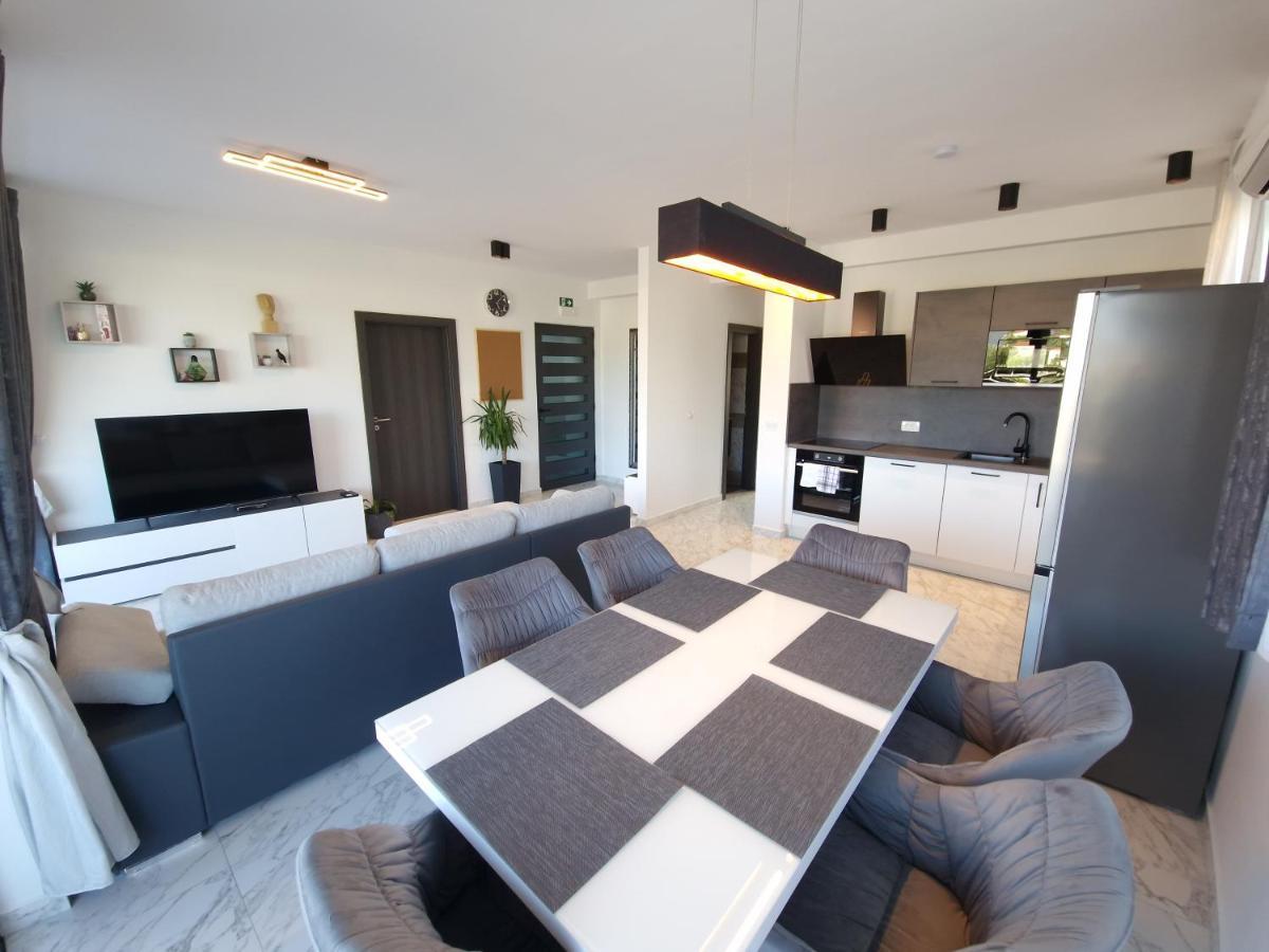Apartments Marebella لومباردا المظهر الخارجي الصورة